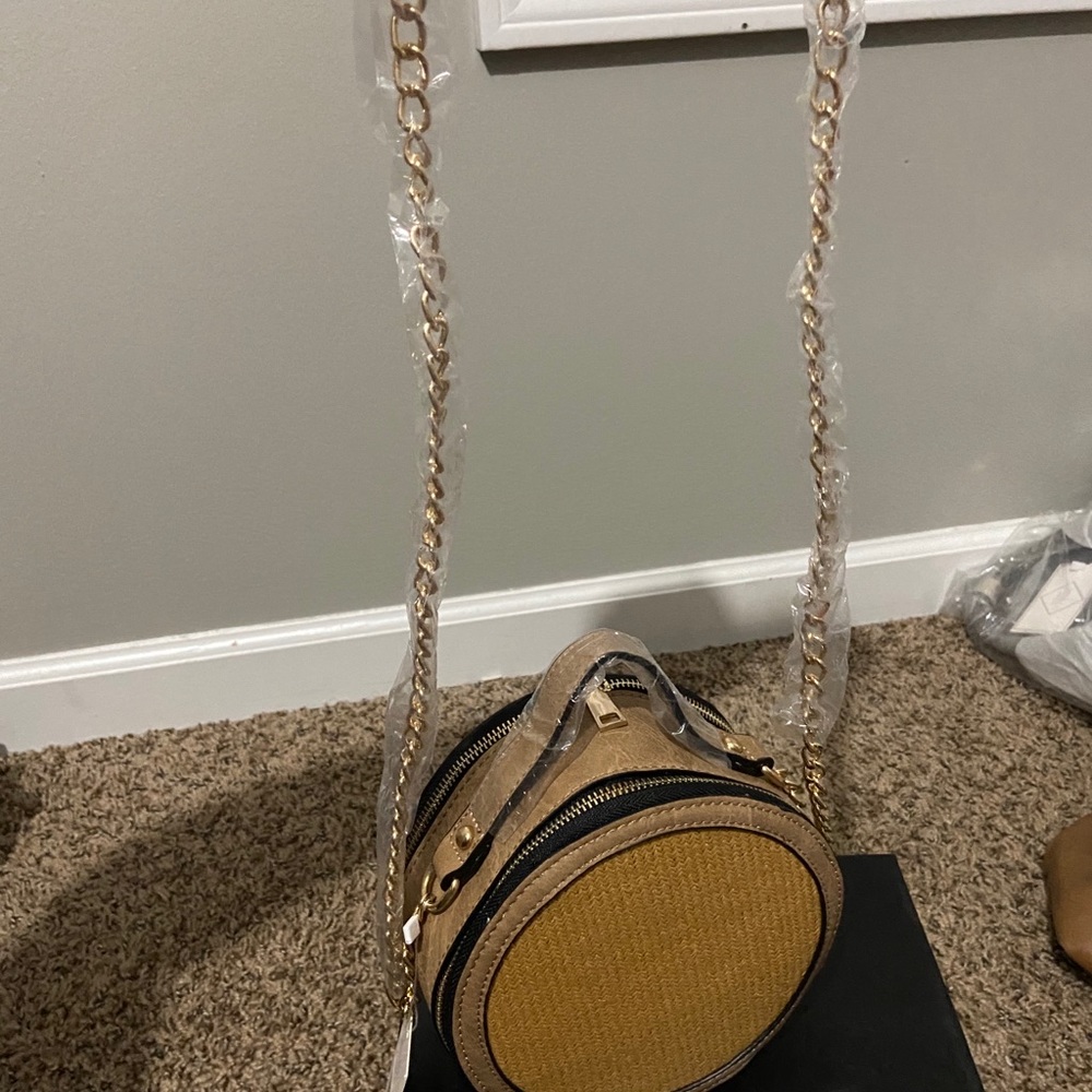 Handbag - Picture 3 of 4